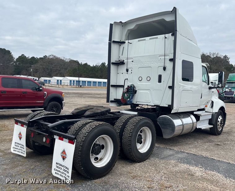 image for item DU0289 2020 International LT625 semi truck