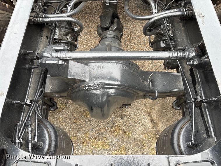 image for item DU0289 2020 International LT625 semi truck