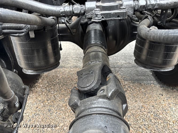 image for item DU0289 2020 International LT625 semi truck