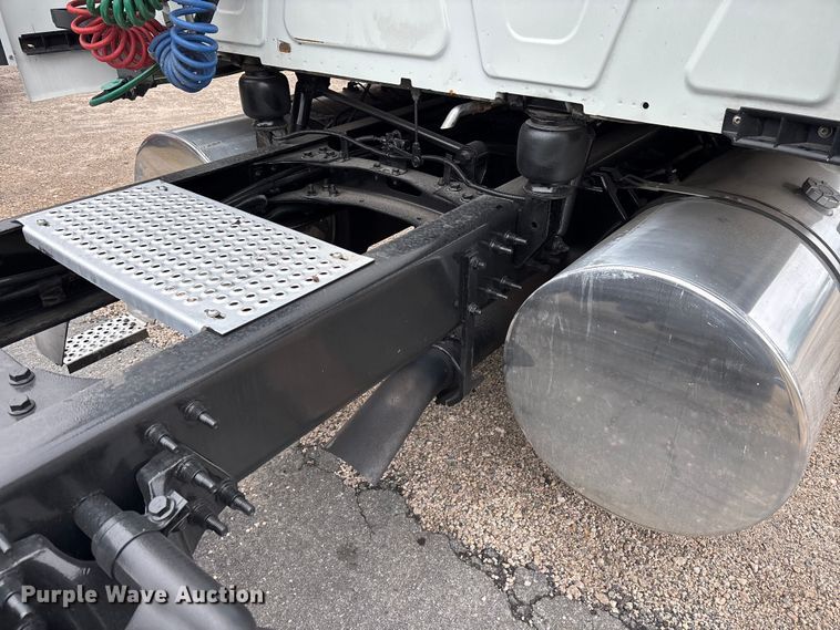 image for item DU0289 2020 International LT625 semi truck