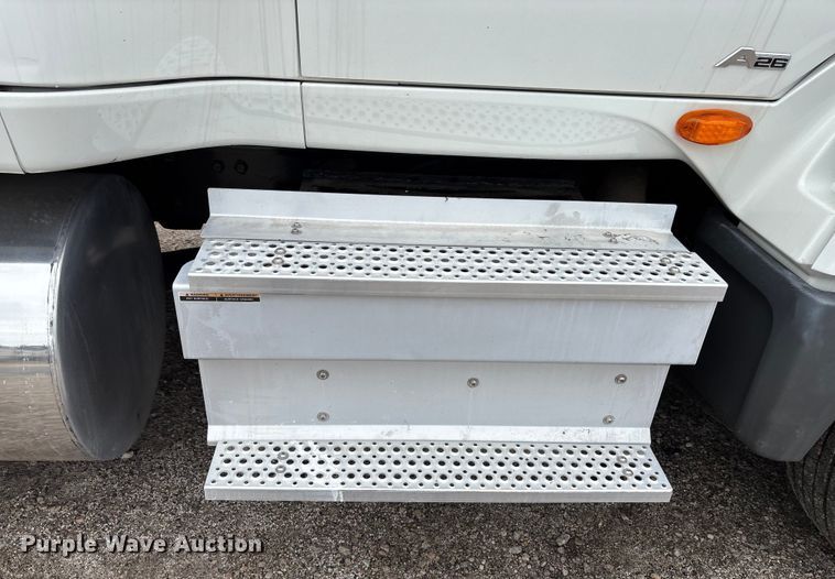 image for item DU0289 2020 International LT625 semi truck