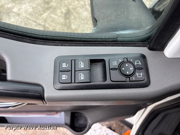 image for item DU0289 2020 International LT625 semi truck