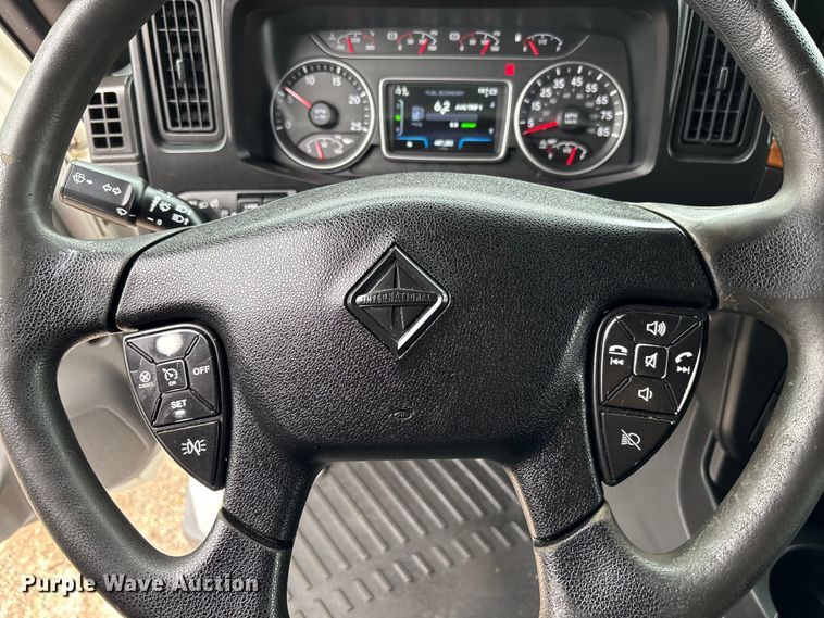 image for item DU0289 2020 International LT625 semi truck