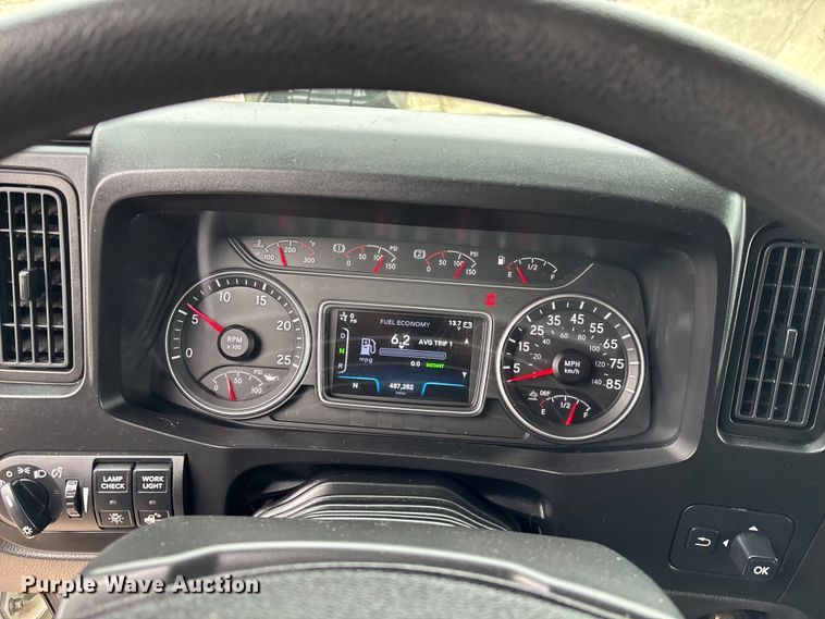 image for item DU0289 2020 International LT625 semi truck