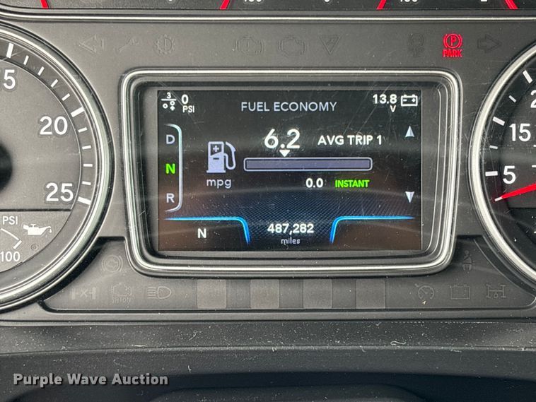 image for item DU0289 2020 International LT625 semi truck