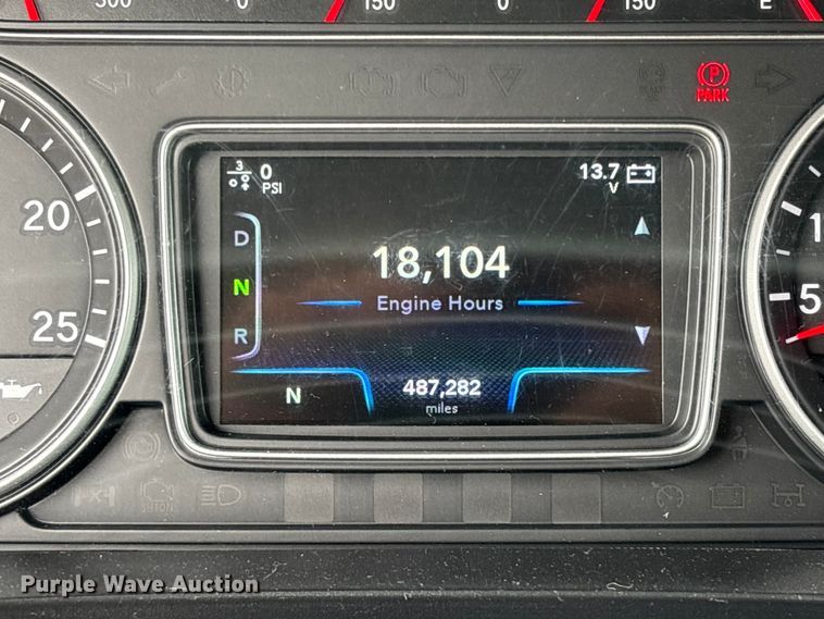 image for item DU0289 2020 International LT625 semi truck