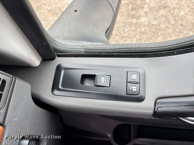 image for item DU0289 2020 International LT625 semi truck