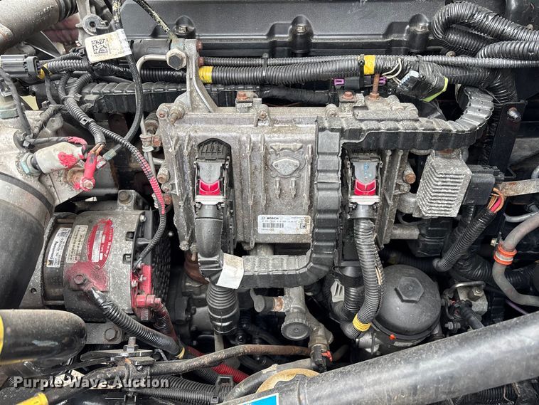 image for item DU0289 2020 International LT625 semi truck