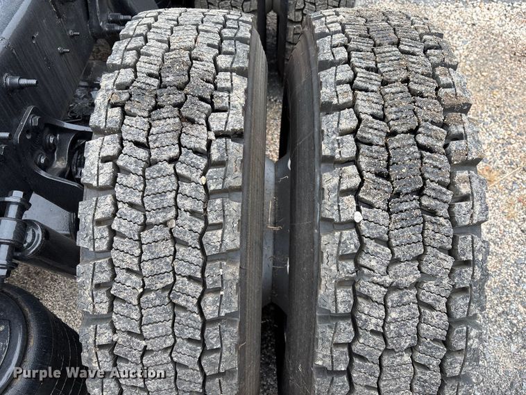 image for item DU0289 2020 International LT625 semi truck