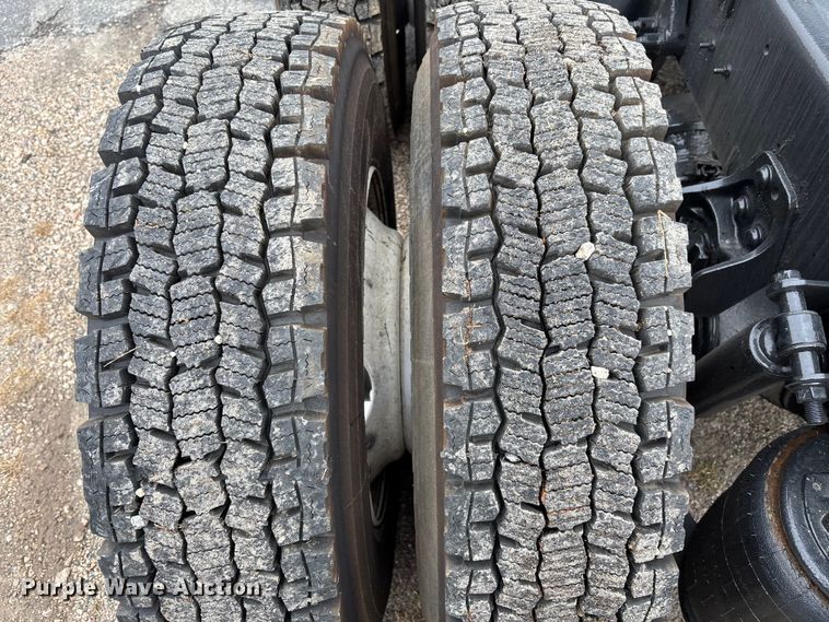 image for item DU0289 2020 International LT625 semi truck