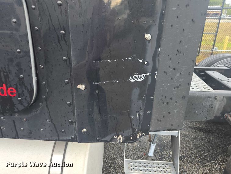 image for item DU2516 2006 International Eagle semi truck