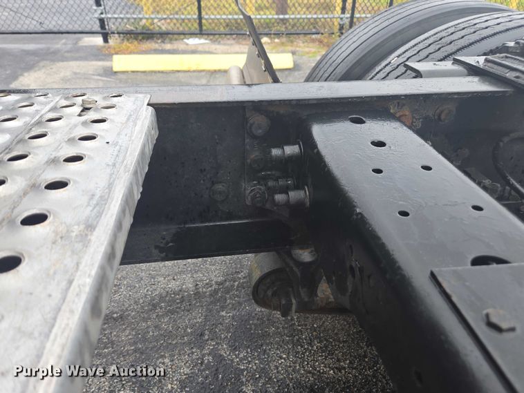 image for item DU2516 2006 International Eagle semi truck