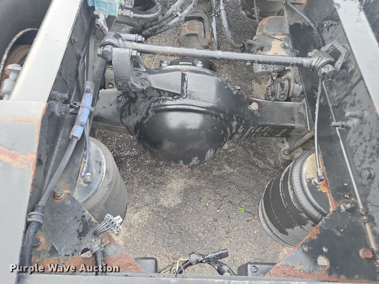 image for item DU2516 2006 International Eagle semi truck