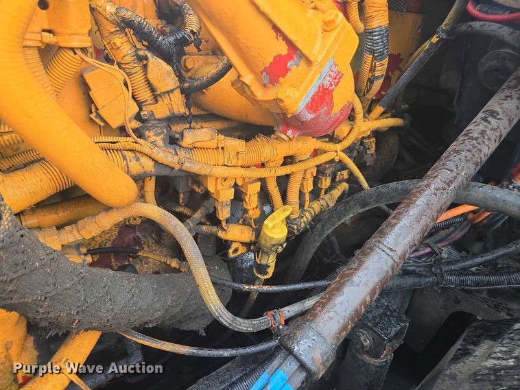 image for item DU2516 2006 International Eagle semi truck