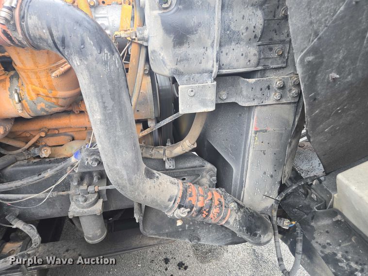 image for item DU2516 2006 International Eagle semi truck