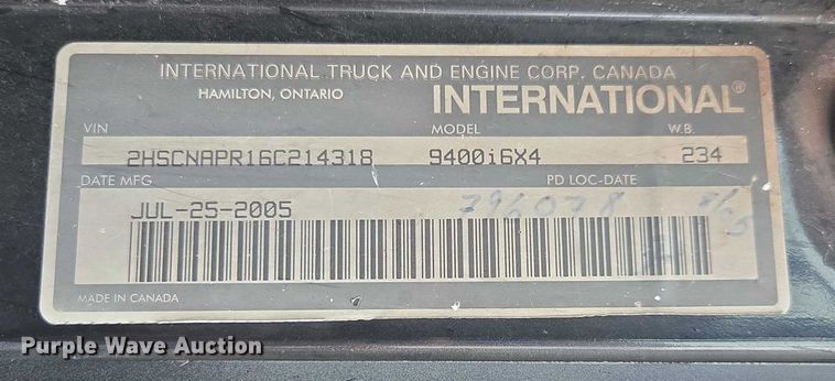 image for item DU2516 2006 International Eagle semi truck