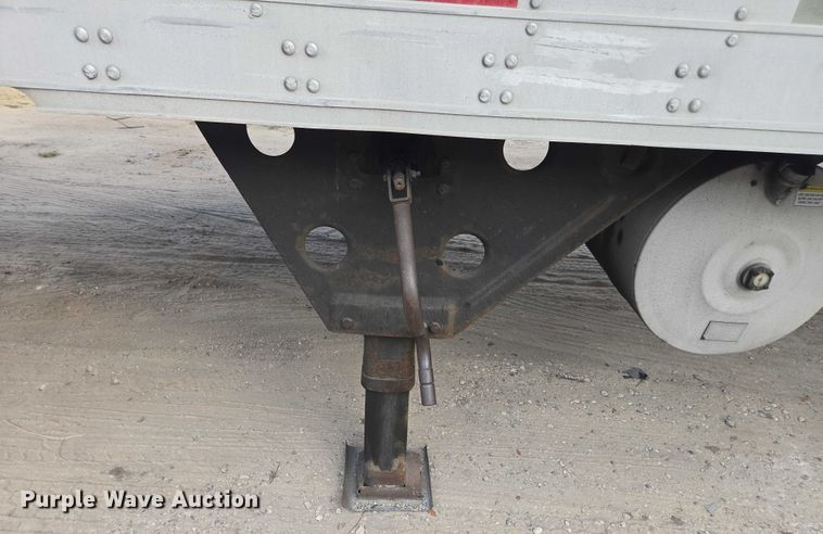 image for item DU2526 2013 Utility refrigerated van trailer