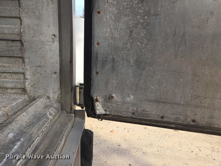 image for item DU2526 2013 Utility refrigerated van trailer