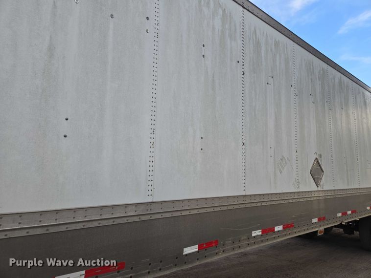 image for item DU2529 2011 Wabash dry van trailer