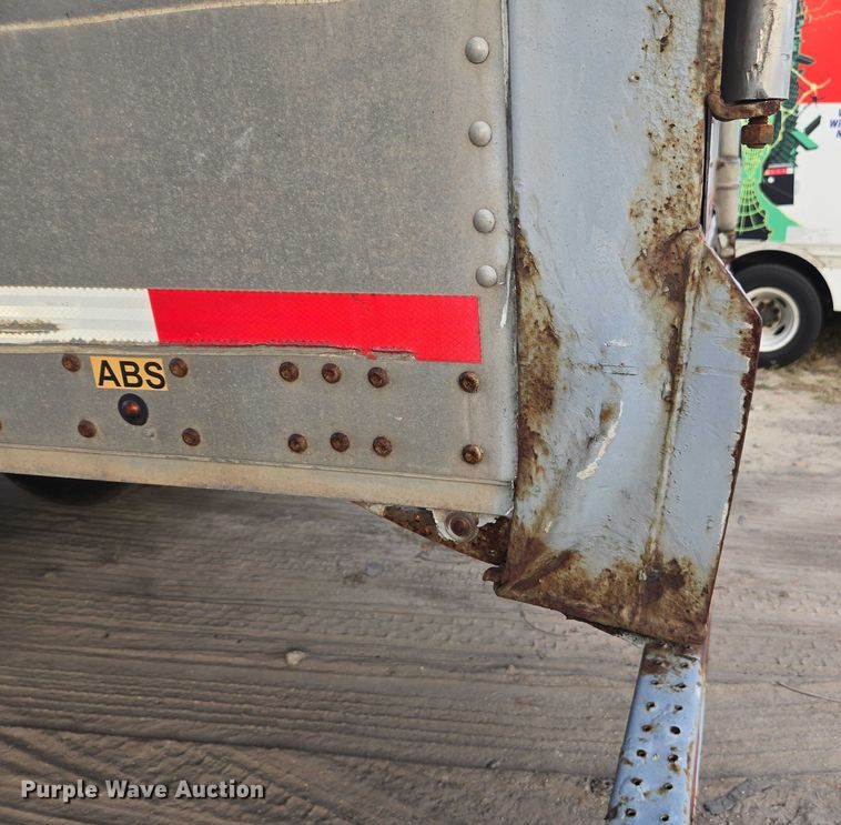 image for item DU2529 2011 Wabash dry van trailer