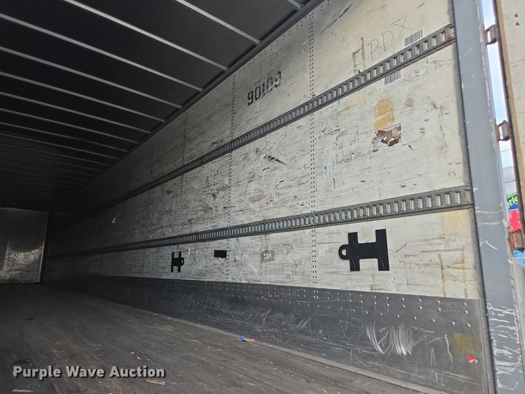 image for item DU2529 2011 Wabash dry van trailer