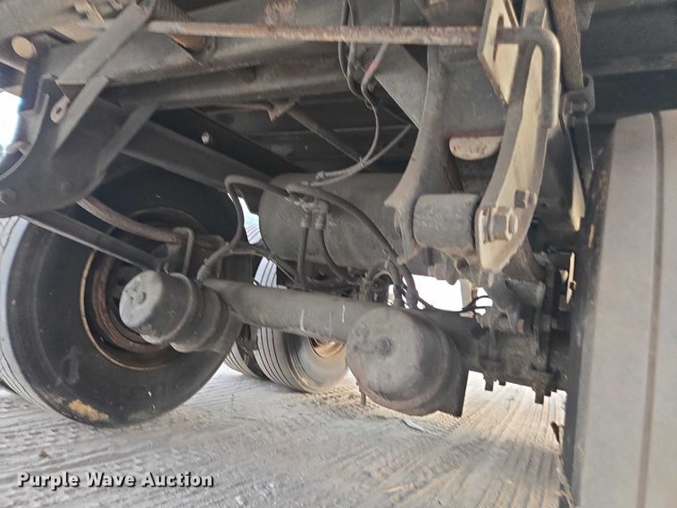 image for item DU2529 2011 Wabash dry van trailer