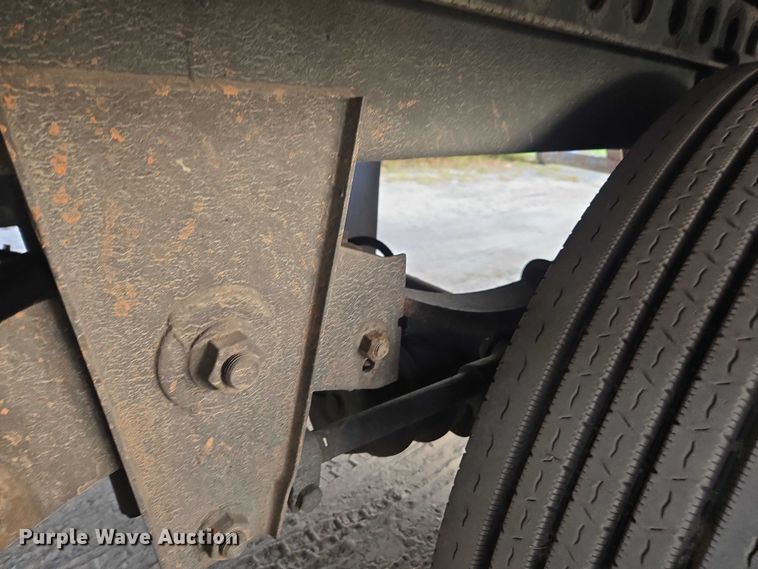 image for item DU2529 2011 Wabash dry van trailer