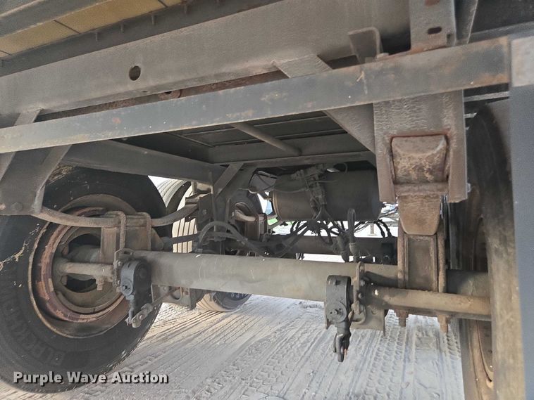 image for item DU2529 2011 Wabash dry van trailer