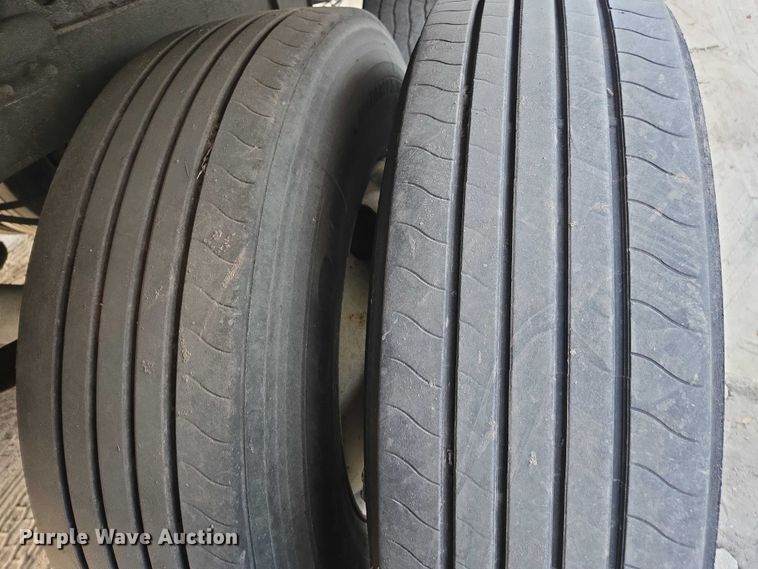 image for item DU2529 2011 Wabash dry van trailer