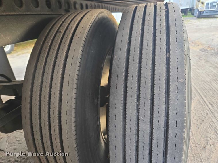 image for item DU2529 2011 Wabash dry van trailer