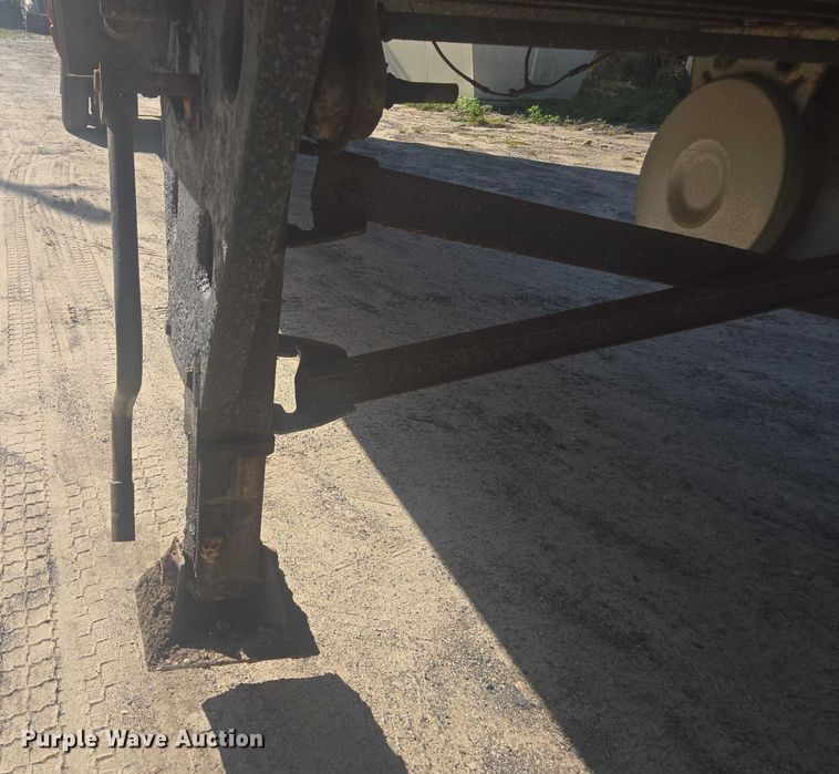 image for item DU2531 1992 Utility refrigerated van trailer