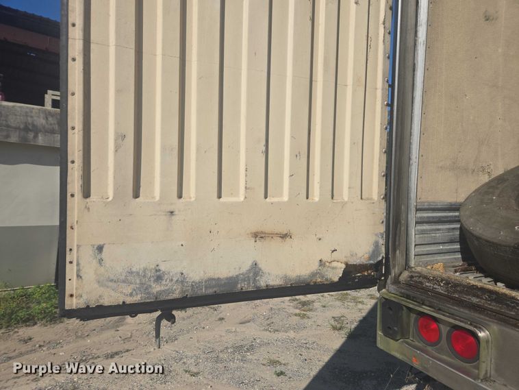 image for item DU2531 1992 Utility refrigerated van trailer