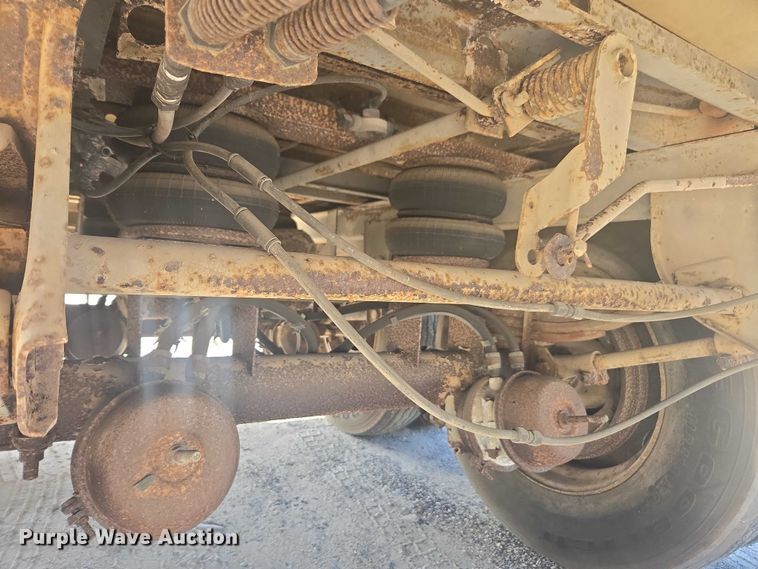 image for item DU2531 1992 Utility refrigerated van trailer