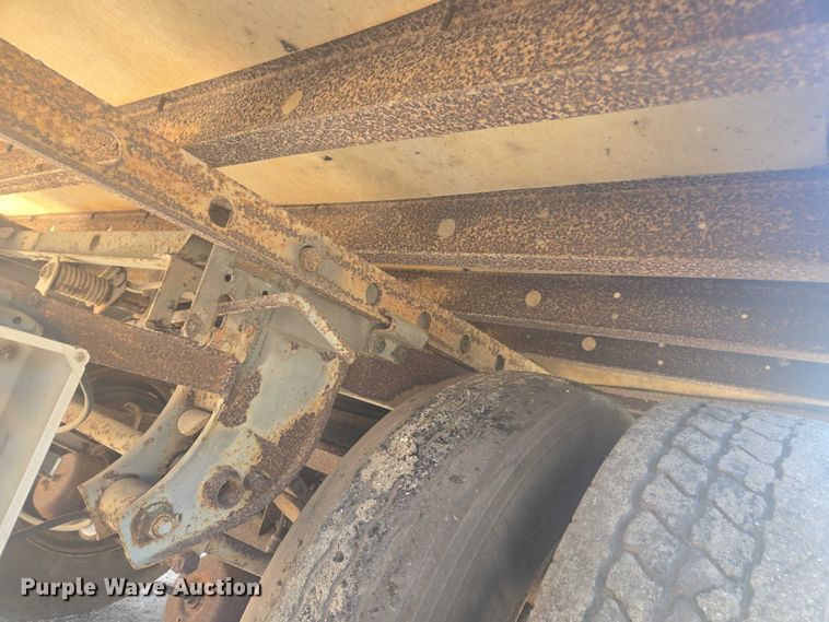 image for item DU2531 1992 Utility refrigerated van trailer