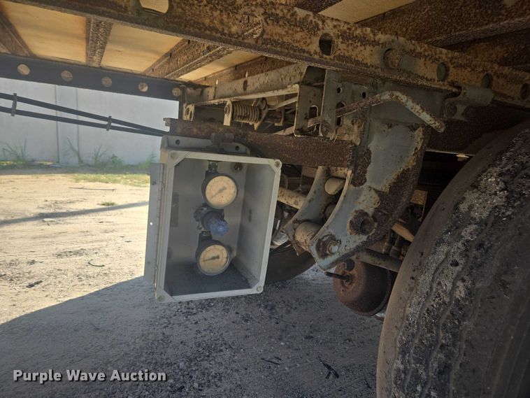 image for item DU2531 1992 Utility refrigerated van trailer