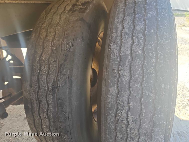 image for item DU2531 1992 Utility refrigerated van trailer