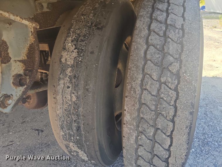 image for item DU2531 1992 Utility refrigerated van trailer