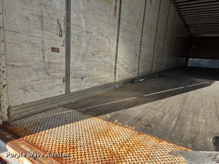 image for item DU2534 2005 Stoughton dry van trailer