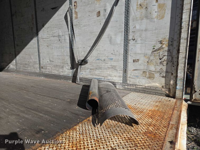 image for item DU2534 2005 Stoughton dry van trailer