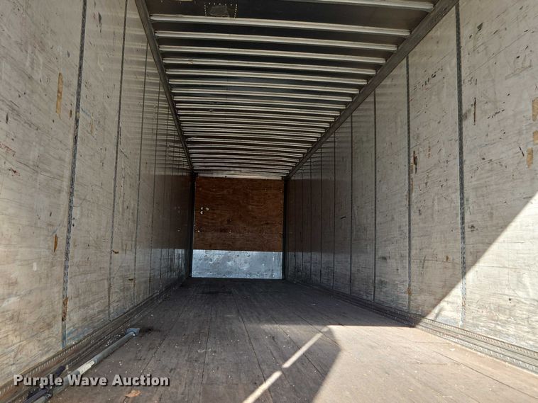 image for item DU2534 2005 Stoughton dry van trailer