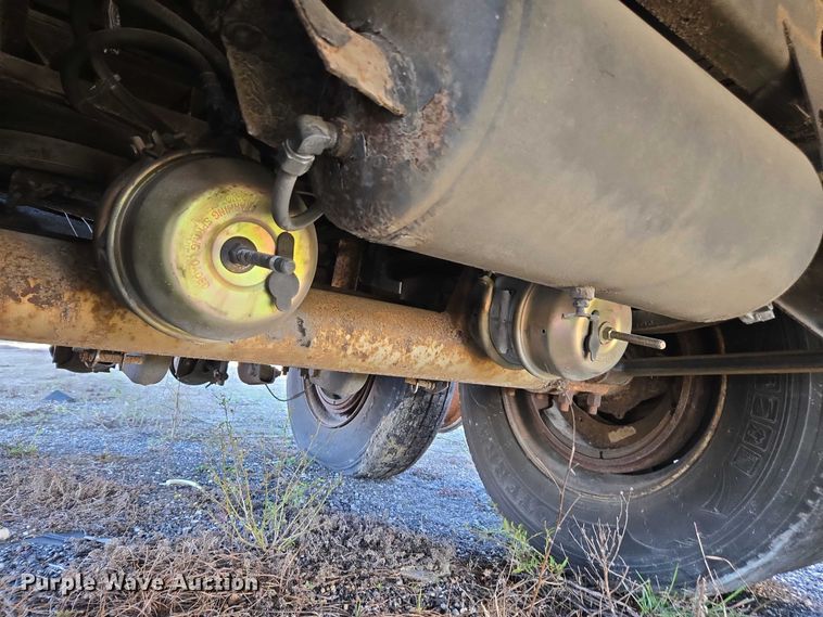 image for item DU2534 2005 Stoughton dry van trailer