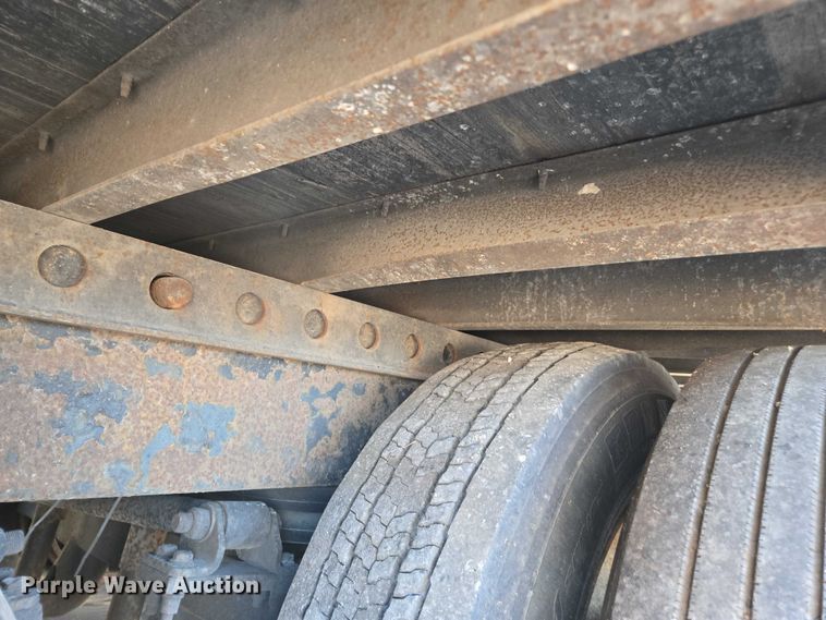 image for item DU2534 2005 Stoughton dry van trailer