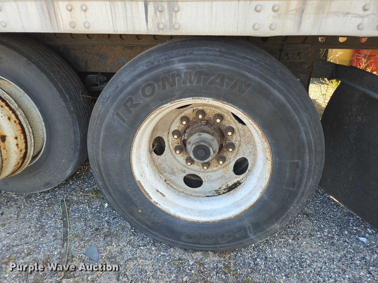 image for item DU2534 2005 Stoughton dry van trailer