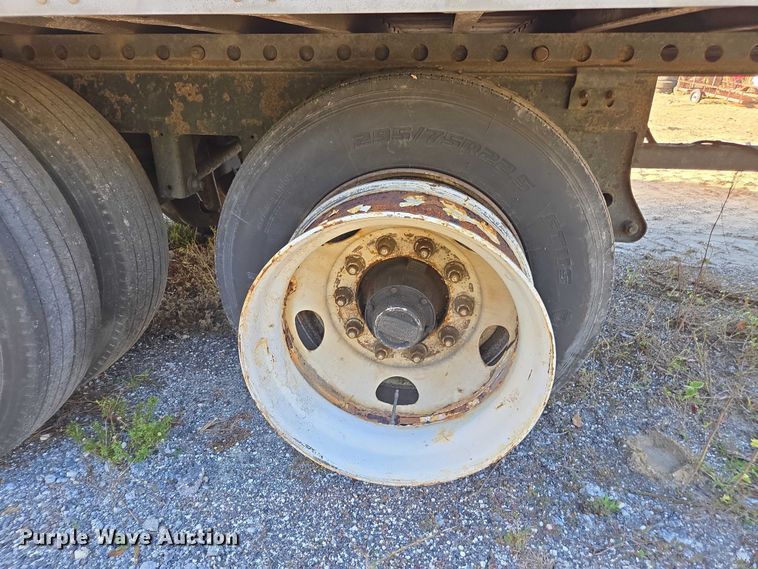 image for item DU2534 2005 Stoughton dry van trailer