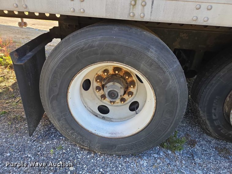 image for item DU2534 2005 Stoughton dry van trailer