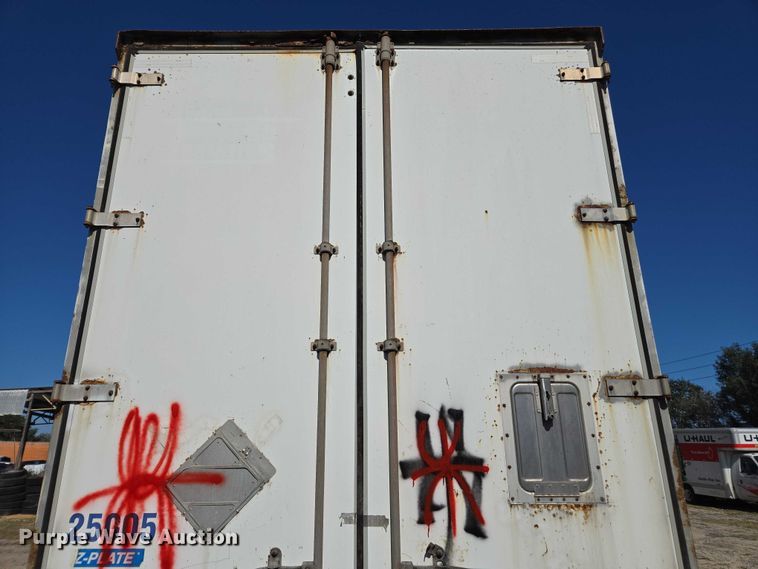 image for item DU2536 2011 Stoughton dry van trailer