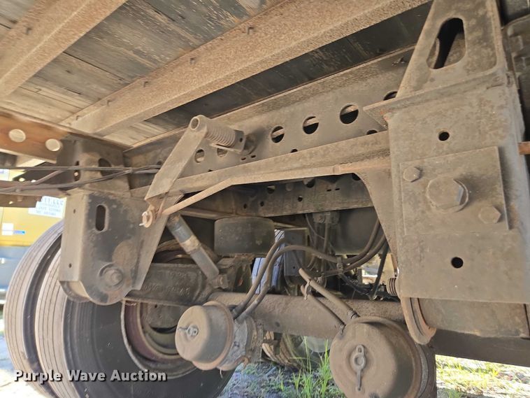 image for item DU2536 2011 Stoughton dry van trailer