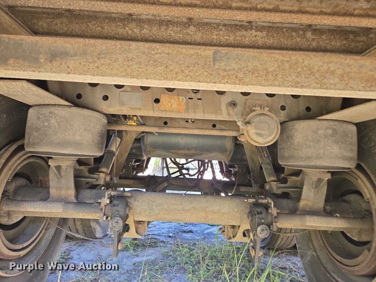 image for item DU2536 2011 Stoughton dry van trailer