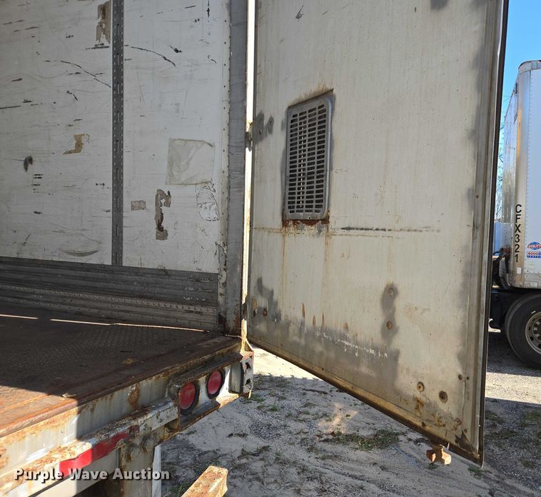 image for item DU2536 2011 Stoughton dry van trailer