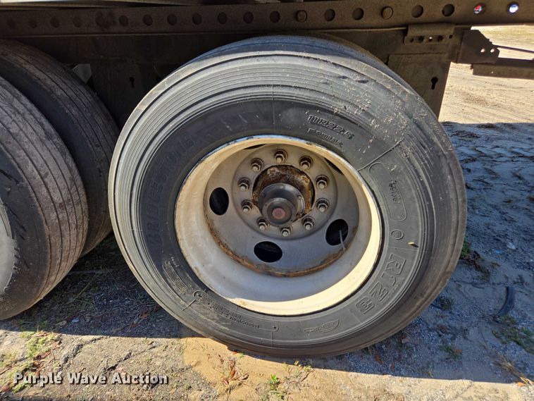 image for item DU2536 2011 Stoughton dry van trailer